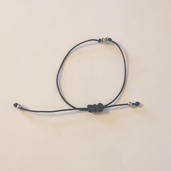 770 Black Adjustable Slider Bracelet with Silver Heart Charm - Picture 4 of 4